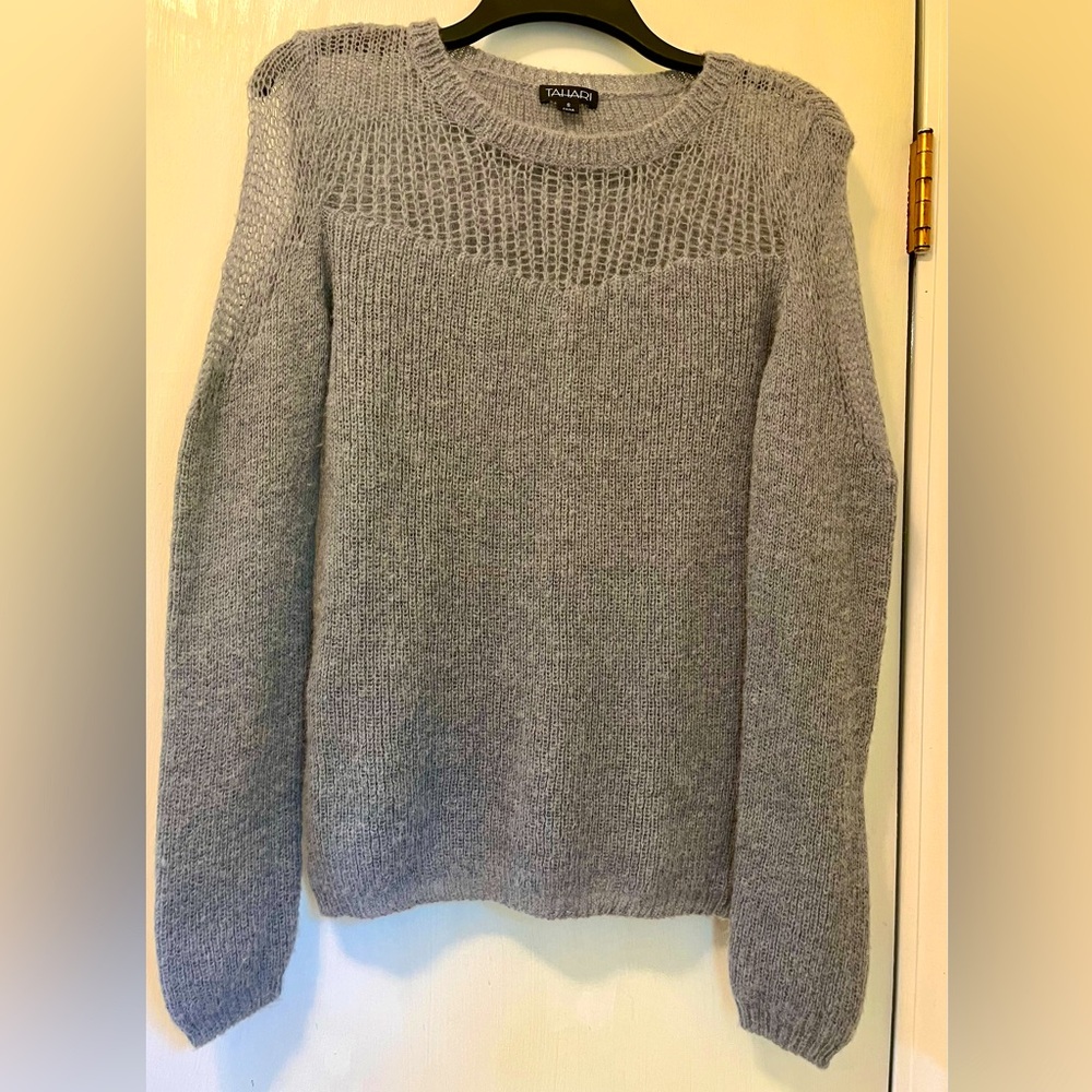 Tahari Gray Wool Alpaca blend Neutral Crew Neck Sweater women size Small